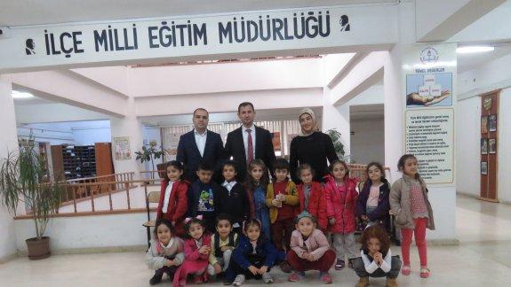 İlçe Milli Eğitim Müdürümüz Abdulkadir Altay, Zübeyde Hanım Anaokulu öğrencilerini misafir etti.