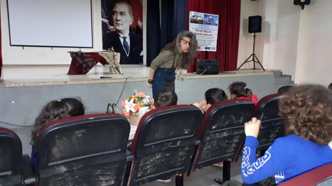 Masal Yazarı ve Hikaye Anlatıcısı Arbil ÇELEN YUCA´dan Öğrencilerimize Masal Dinletisi