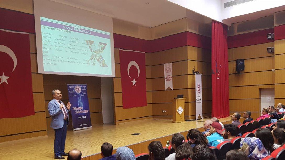 Gedik Üniversitesi Rektörü Prof. Dr. Zafer UTLU 12.Sınıf Öğrencilerimize ´´ Kariyer Planlaması ve Paradigma Değişimi´´ Konulu Konferans Verdi.